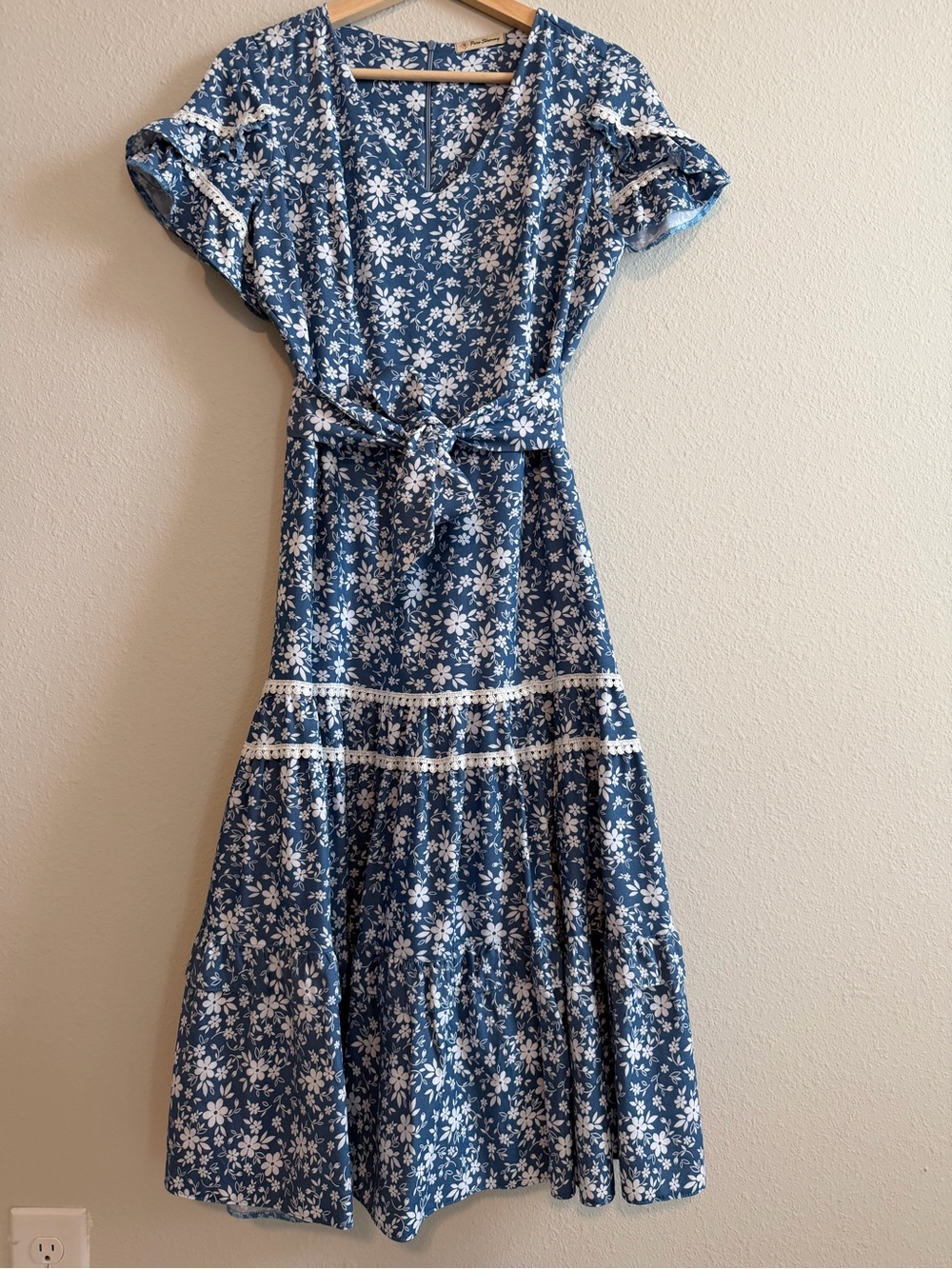 Blue Floral Tie-Waist Midi Dress with Flutter Sleeves